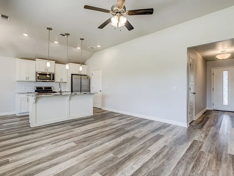 4323 W Country Club Dr — Photo 3