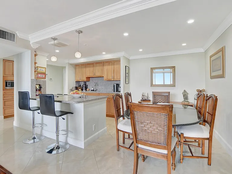 2121 N Ocean Blvd #1405E — Photo 10