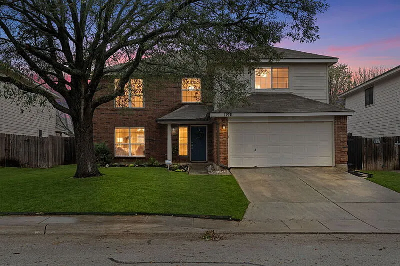 3 bed, 2.5 bath, 2796 sqft, $2,500 — Photo 3