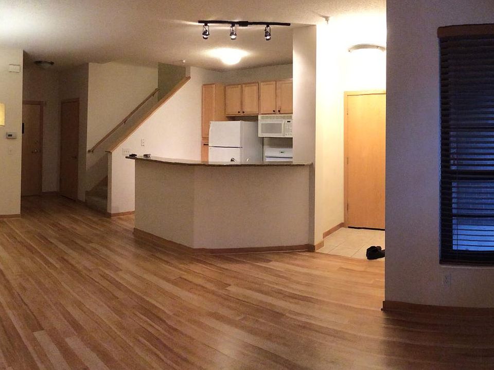 1st image of 820 Emerald St