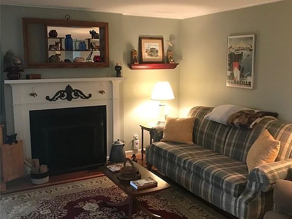 2nd image of 67 Gardenwood Ln