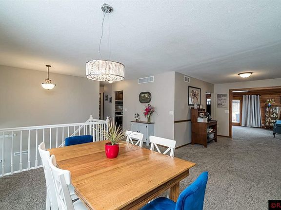 3rd image of 1001 Sioux Ln