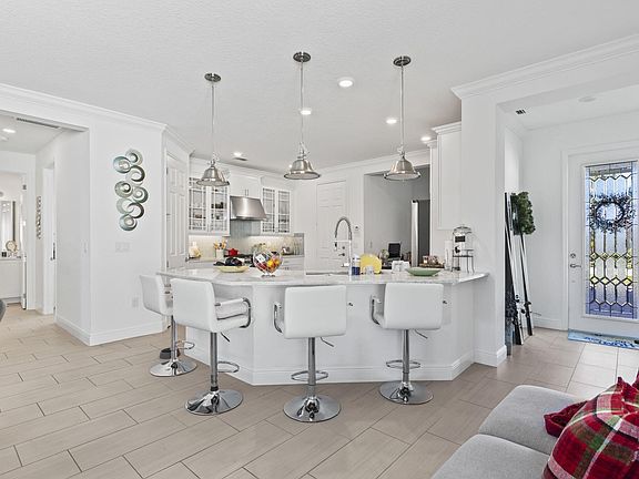 4th image of 9653 SW Forestwood Avenue