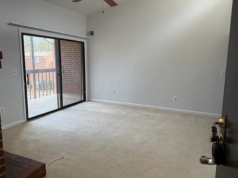 2102 Turtle Run Dr #9 — Photo 3