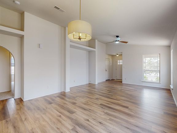 4th image of 10431 Chandler Dr NW