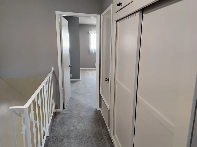 880 Victor Ave — Photo 10