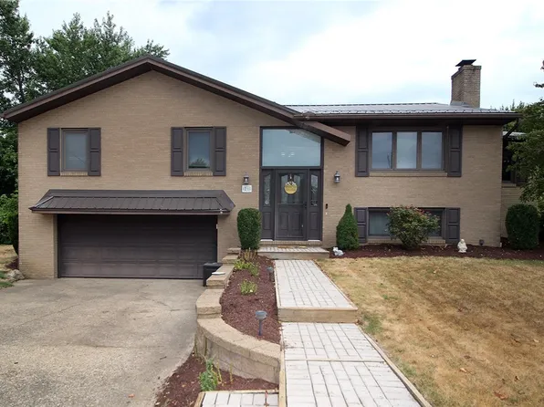 21 Meadowcrest Dr, Cecil, PA 15321