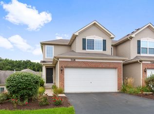 7118 Hidden Green Cir, Fox Lake, IL 60020