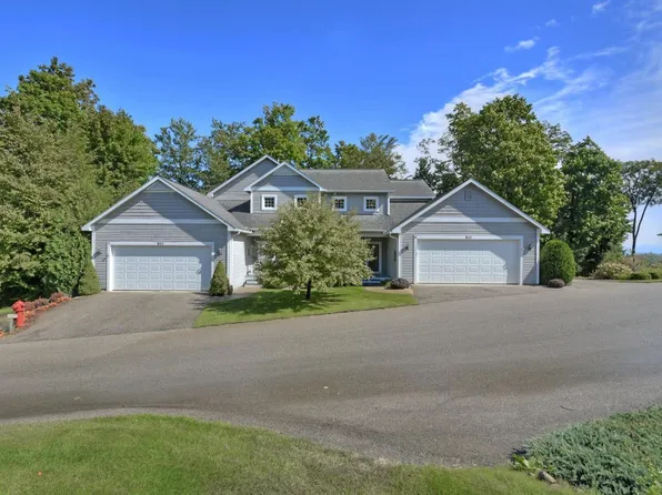 855 N Bay Cliff Dr #6, Suttons Bay, MI 49682