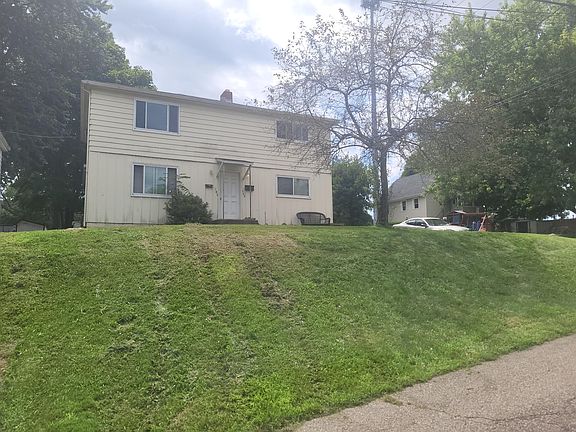 3rd image of 388 E Lake Ave