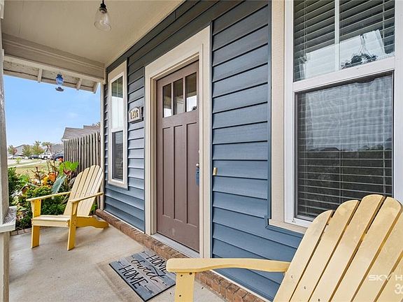 4th image of 1216 S Oxbow Way