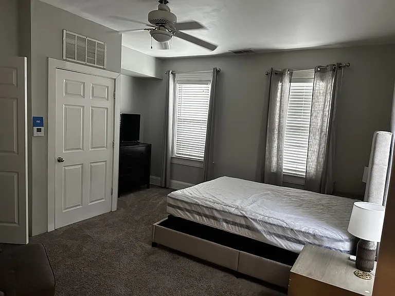 3853 Vine St #2 — Photo 7