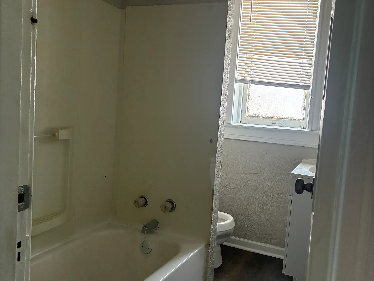 1 bed, $800 — Photo 2