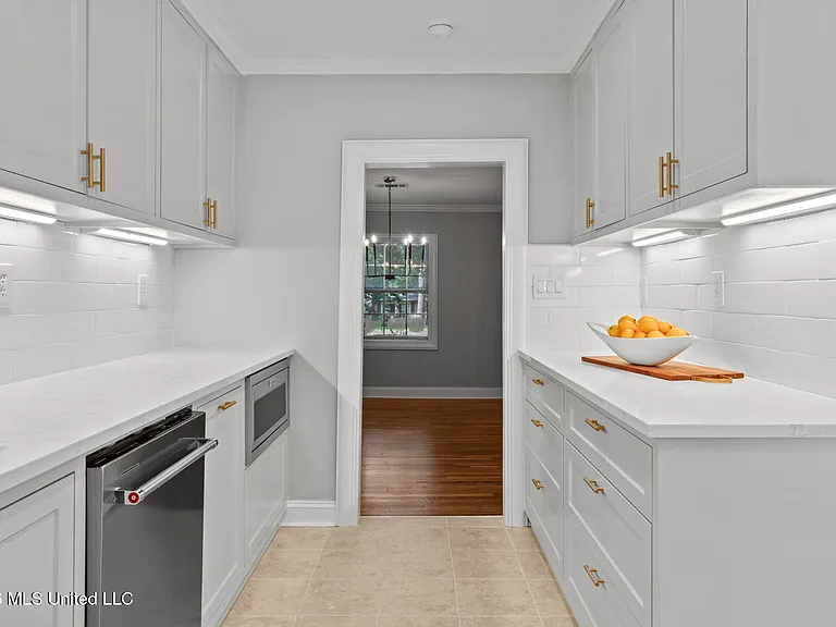 1112 Meadowbrook Rd — Photo 11