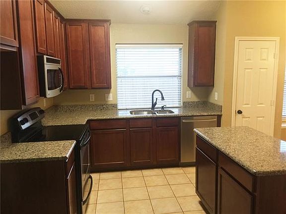 5th image of 6520 Hillview Ln