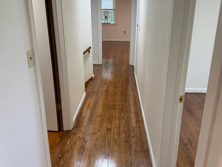256 Montague Rd — Photo 7