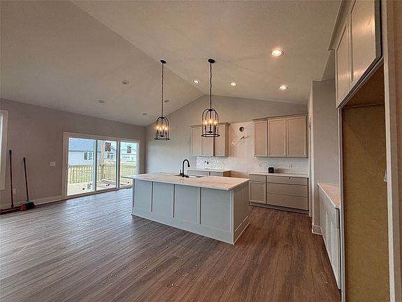 2nd image of 4709 178th St