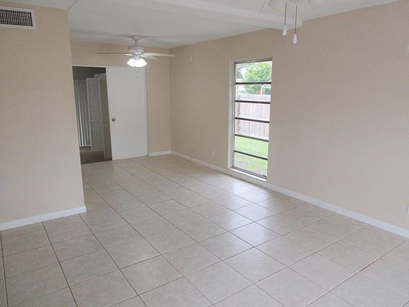 2nd image of 7903 NW 67th Avenue