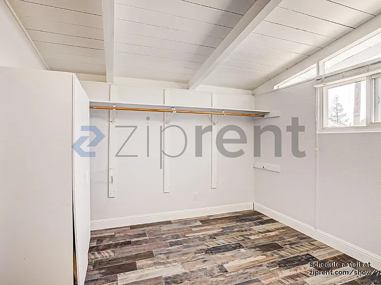 803 Virginia Dr — Photo 10