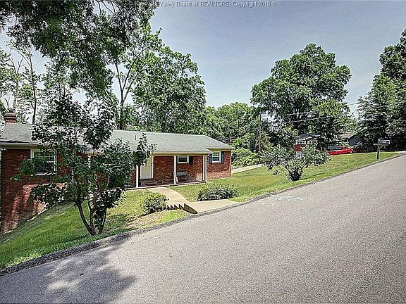 2nd image of 400 Sheridan Cir