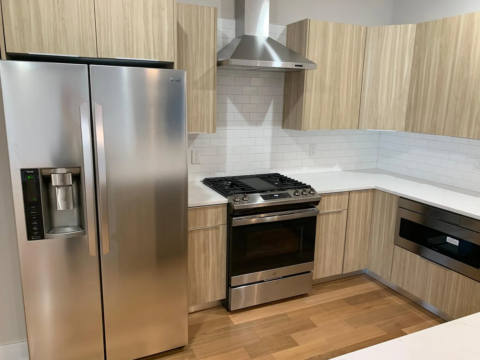 3204 Capri Dr — Photo 2