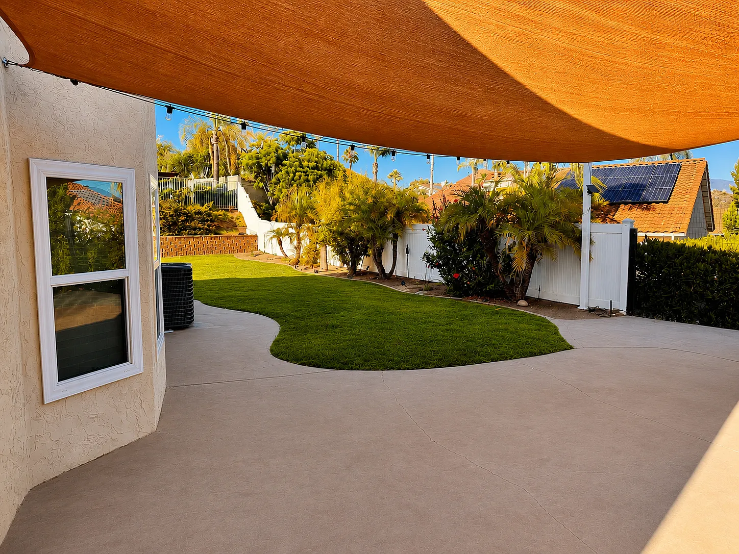 4 bed, 2282 sqft, $6,190 — Photo 3