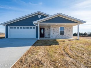134 Stonegate Ave, Linn, MO 65051