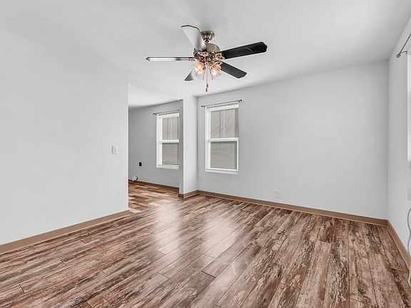 5th image of 48 Maple St