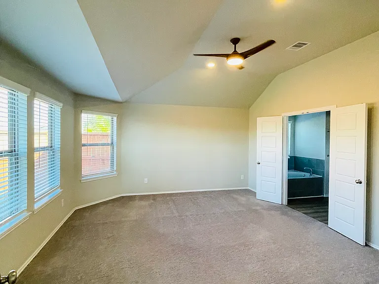 1202 Mare Stable Ct — Photo 4