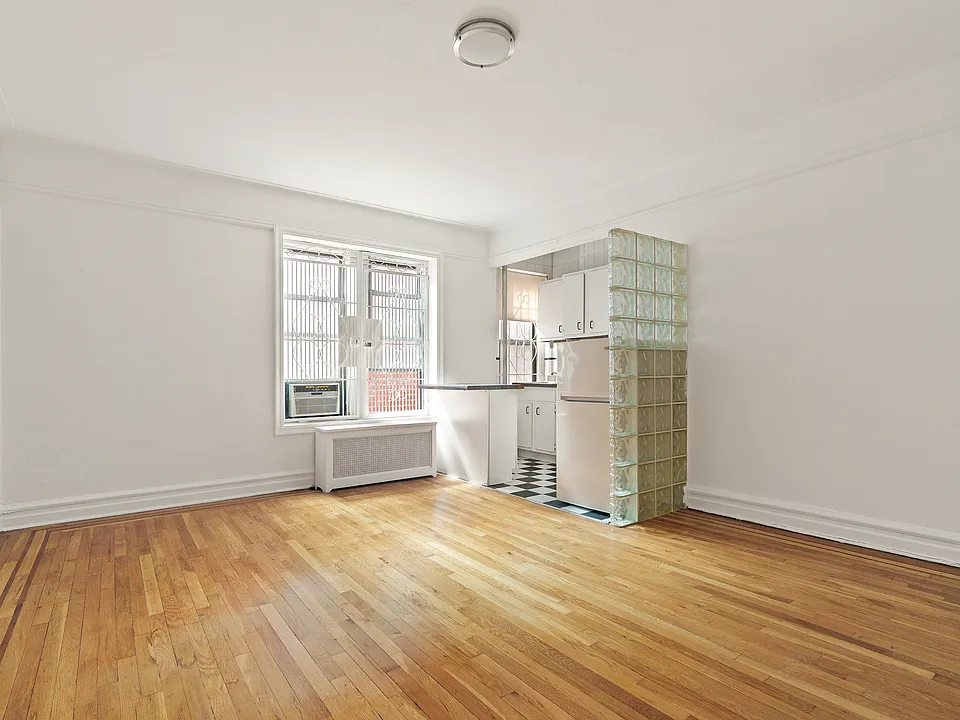 44-14 Newtown Rd #1G