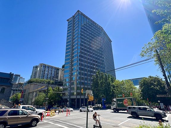 2nd image of 989 Nelson St #1106