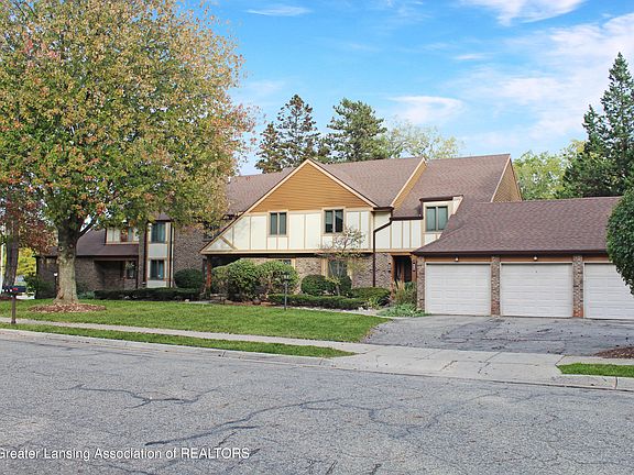 2nd image of 688 Moorland Dr