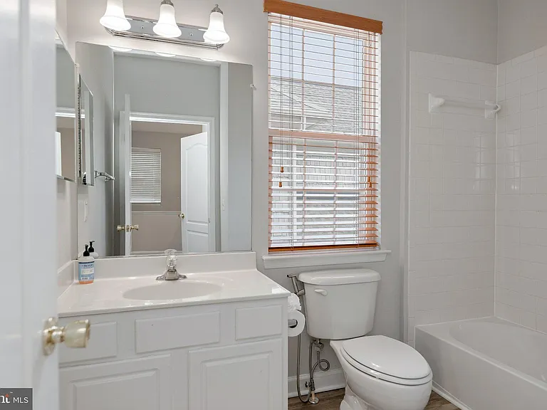 13960 Greendale Dr — Photo 12