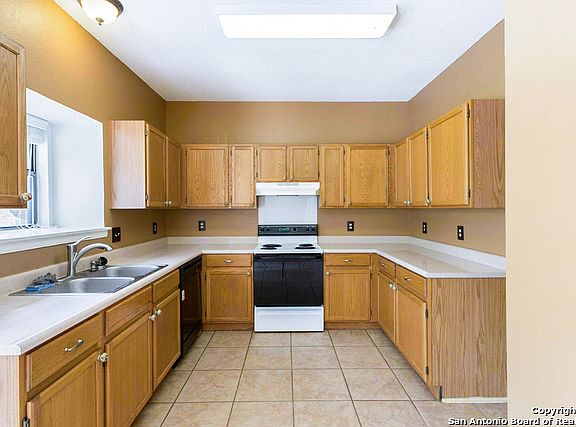 2nd image of 9010 Sarasota Woods