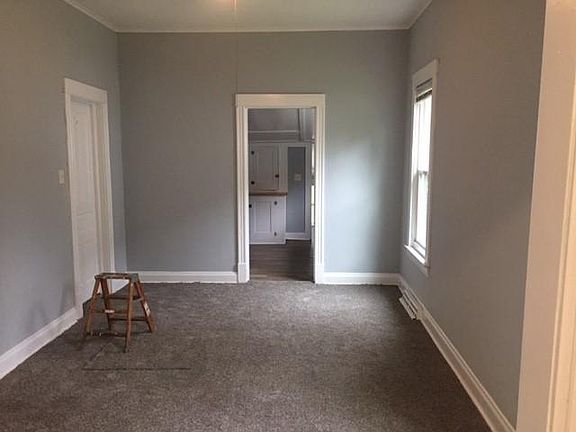 3rd image of 202 N Stewart Ave