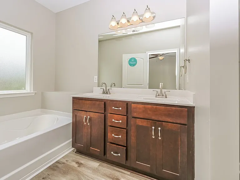 8809 Cressent Glen Ct — Photo 12