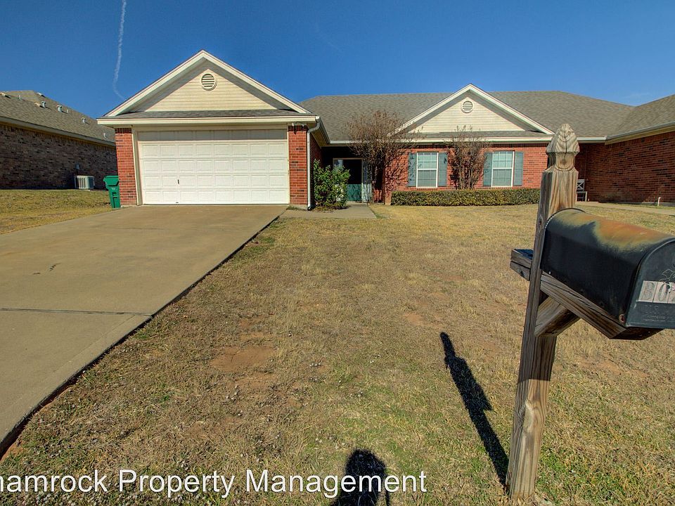 1st image of 3021 Clydesdale Way