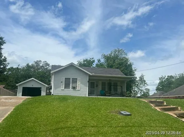 821 N Main St, Marksville, LA 71351