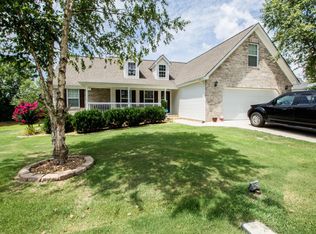 30 Avenue Of The Oaks, Rock Spring, GA 30739