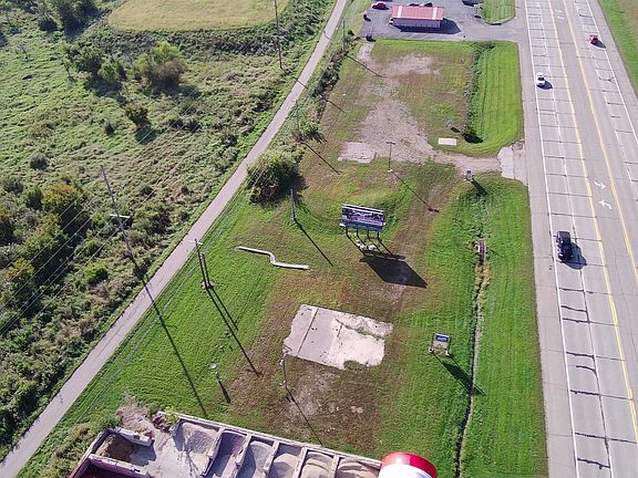 2nd image of 1581 Highway 14 E