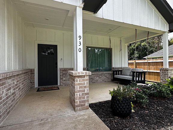 5th image of 930 Rollingwood Dr