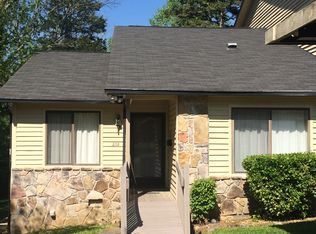 232 Hendrix Dr, Oak Ridge, TN 37830