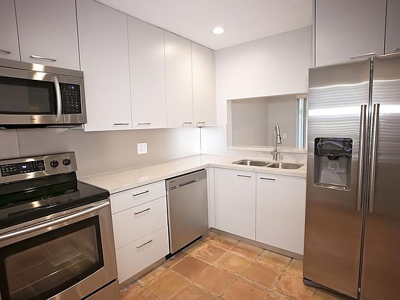 3rd image of 1560 Springside Dr