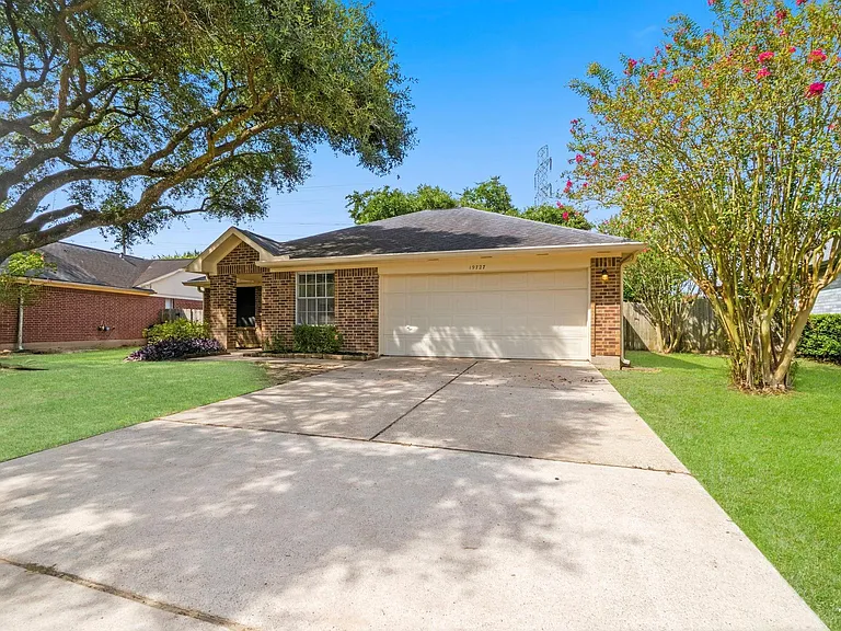 19727 Waverly Park Ln — Photo 6