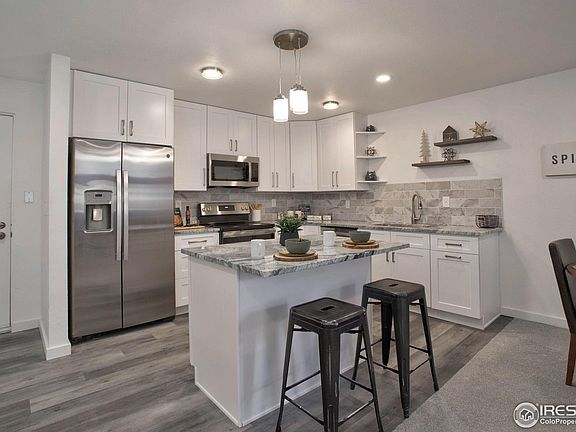 3rd image of 23546 Pondview Pl