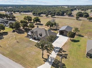 409 Zonaverde Ct, Poolville, TX 76487
