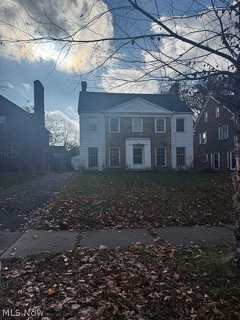 1st image of 16804 Holbrook Rd