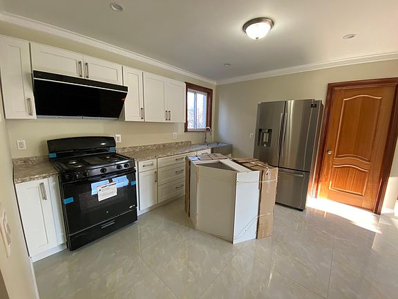 2nd image of 3274 Giegerich Pl #1