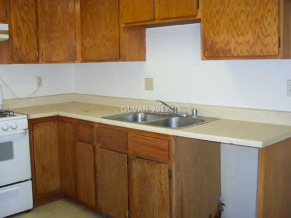 4th image of 1618 Lorna Dr