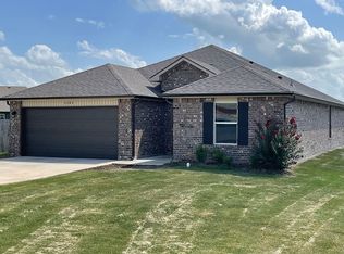 3201 Rushmore St, Bartlesville, OK 74006